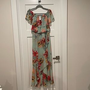 NWOT Express tropical maxi with ruffle detail and off shoulder styling. Size M